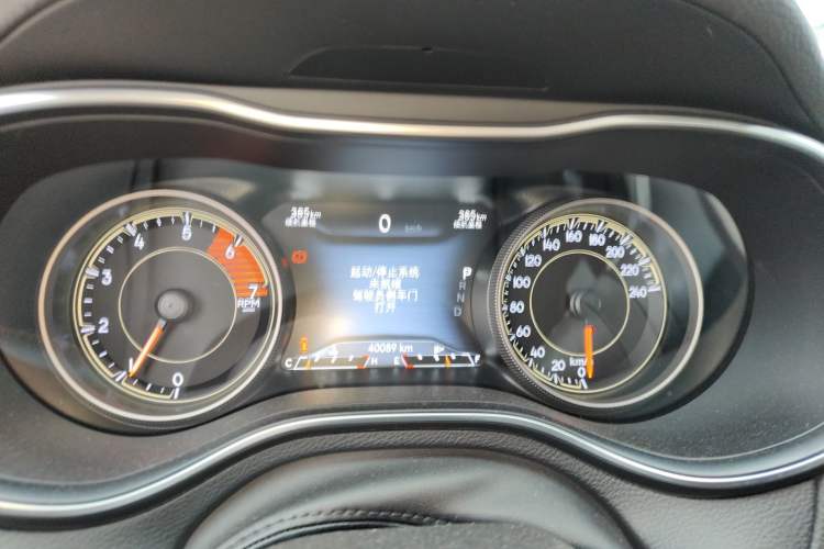 Used Jeep Cherokee 2019 2.0T Two-Wheel Drive Smart Enjoyment Version China V Instrument Cluster