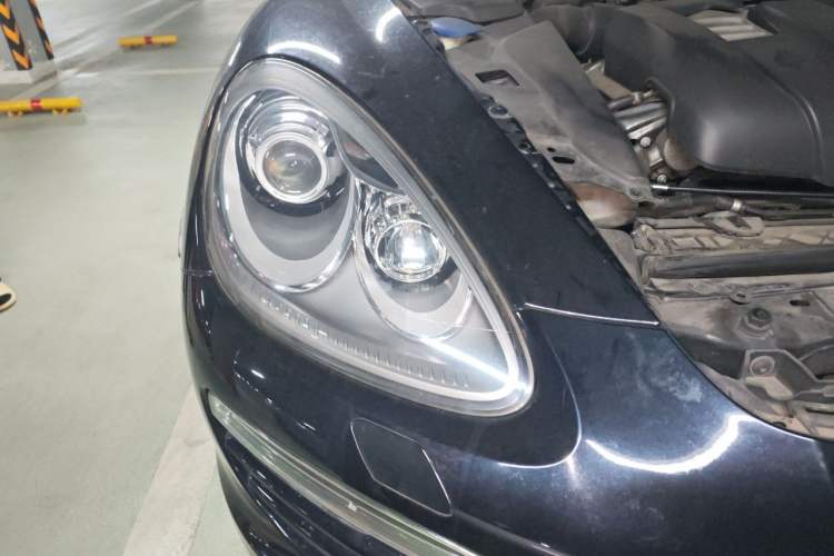 Used Porsche Cayenne 2011 Cayenne 3.0T Right Front Headlight