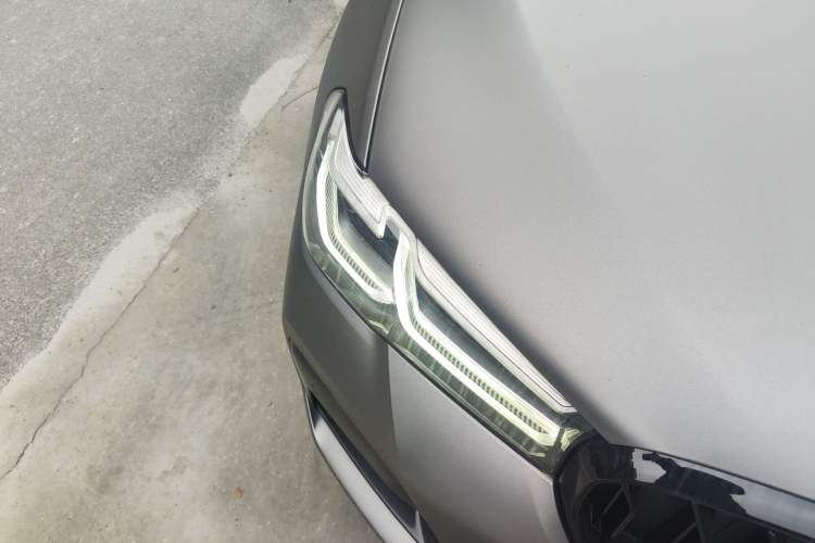 Used BMW 5 Series 2021 525Li M Sport Package Right Front Headlight