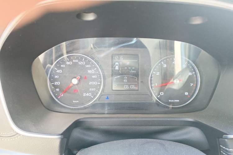 Used Roewe RX5 2019 20T Two-Wheel Drive Automatic 4G Connected Platinum Edition