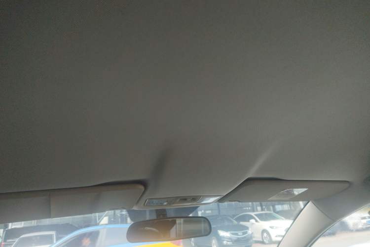 Used Bestune B50 2013 1.6L manual Comfort trim level Headliner