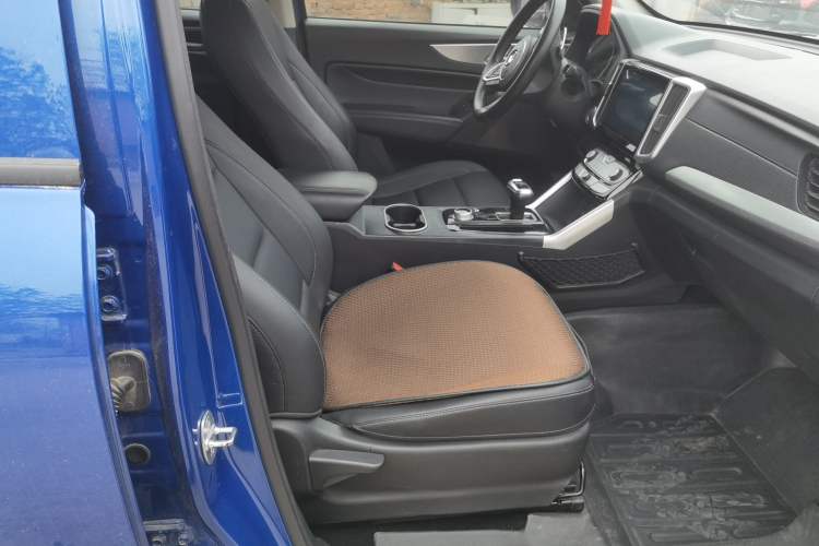 Used Great Wall Poer 2021 2.0T Commercial Version Automatic Diesel Two-Wheel Drive Elite Trim with Long Bed – GW4D20M Right Front Seat