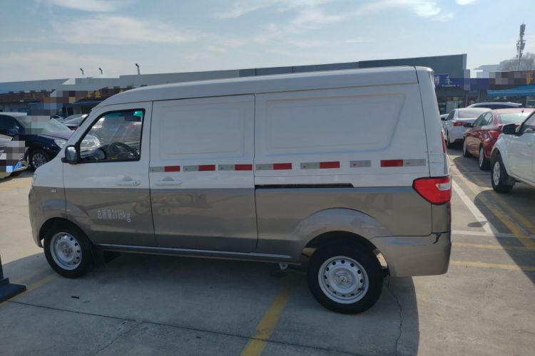 Used Jinbei Hiace X30 2023 1.5L Wealthy Van 2/5-Seater Non-Air-Conditioned Version SWC15M