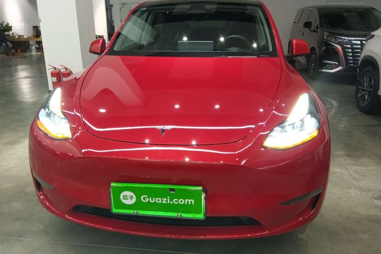 Used Tesla Model Y 2023 Long-Range All-Wheel-Drive Version
