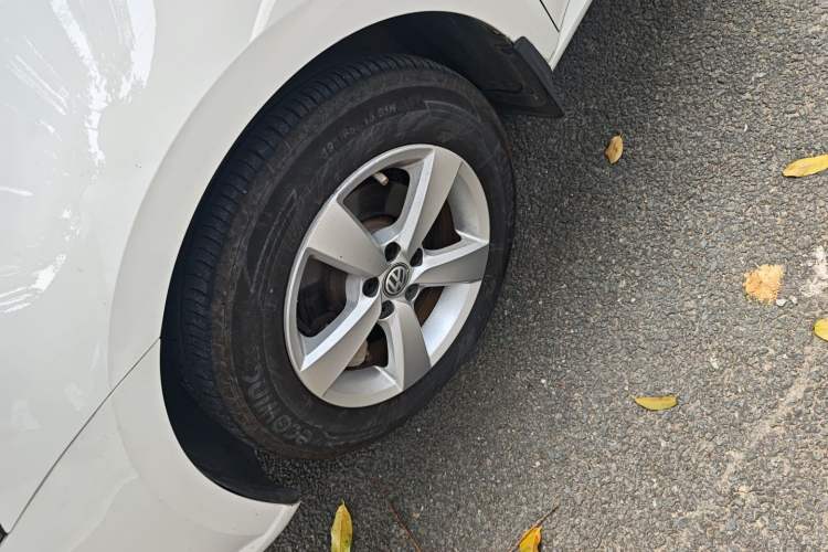 Used Volkswagen Lavida 2015 1.6L Automatic Fashion Edition