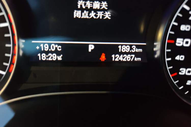 Used Audi A7 2018 40 TFSI quattro Technology Edition Odometer Close Up