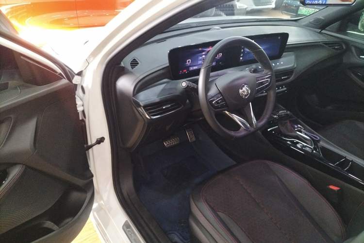 Used Buick Verano 2023 Pro GS Swift Edition Driver Seat