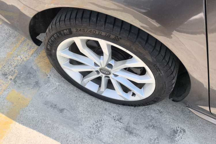 Used Audi A4L 2019 40 TFSI Fashion Version China V