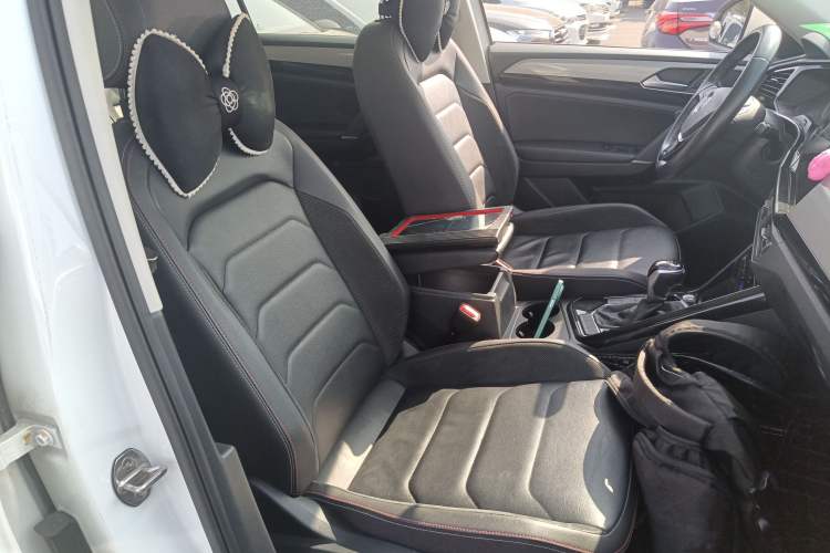 Used Volkswagen Tayron 2020 330TSI Two-Wheel Drive Luxury Smart Connectivity Version Right Front Seat