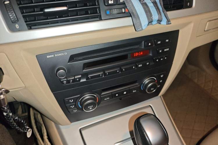 Used BMW 3 Series 2011 318i Leading Model