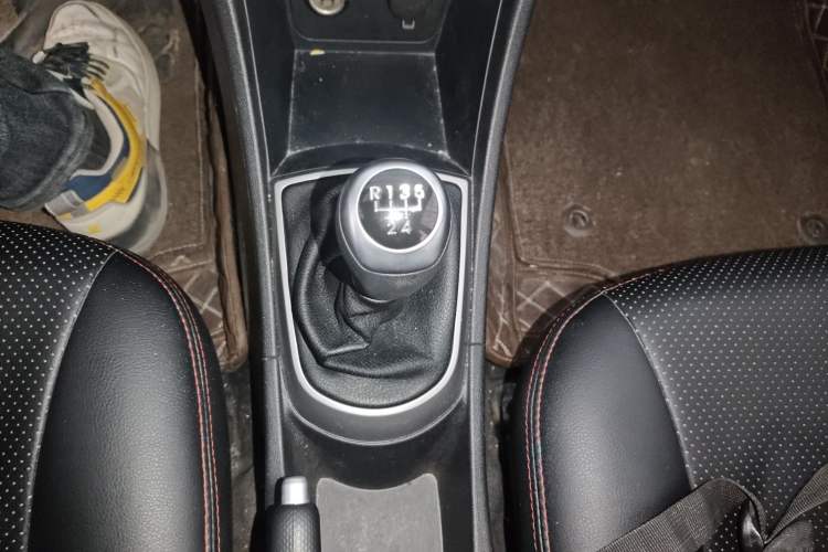 Used Hyundai Verna Ray 2014 1.4L Manual GLX
