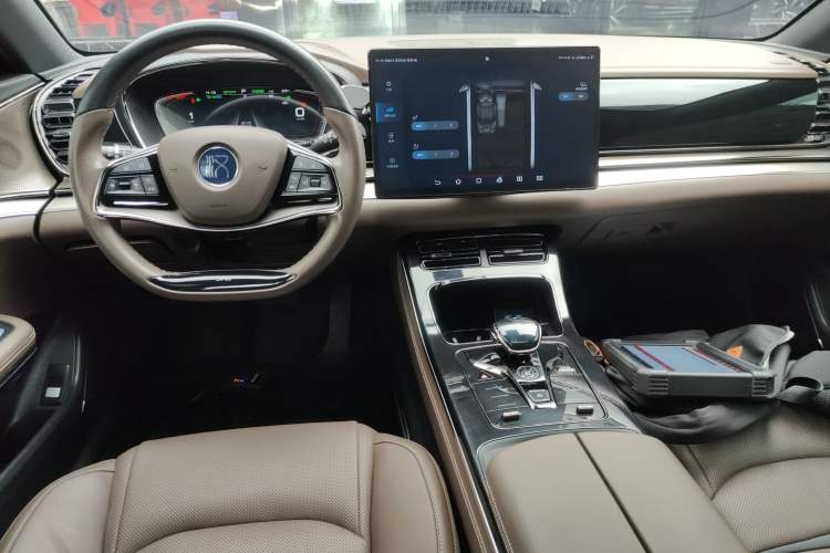 Used BYD Han 2021 EV Standard Range Luxury Model Center Console