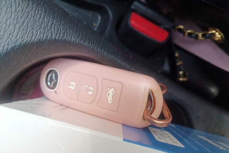 Used Mazda 3 Axela 2017 Sedan 1.5L Automatic Comfort Model Emission Standard China V Vehicle Key