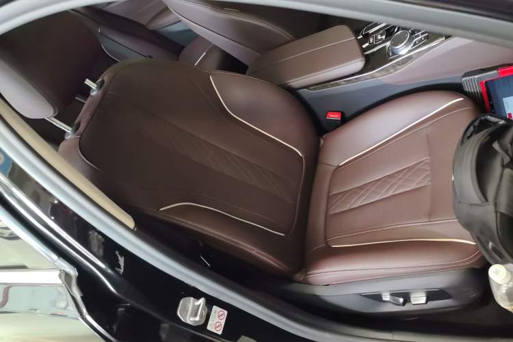 Used BMW 5 Series 2021 525Li Luxury Package