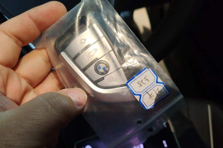 Used BMW 5 Series 2021 525Li Luxury Package Vehicle Key