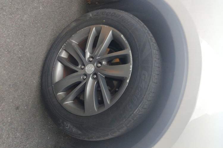 Used Buick Encore 2017 18T Automatic Two-Wheel Drive Urban Leading Model Right Front Wheel Hub