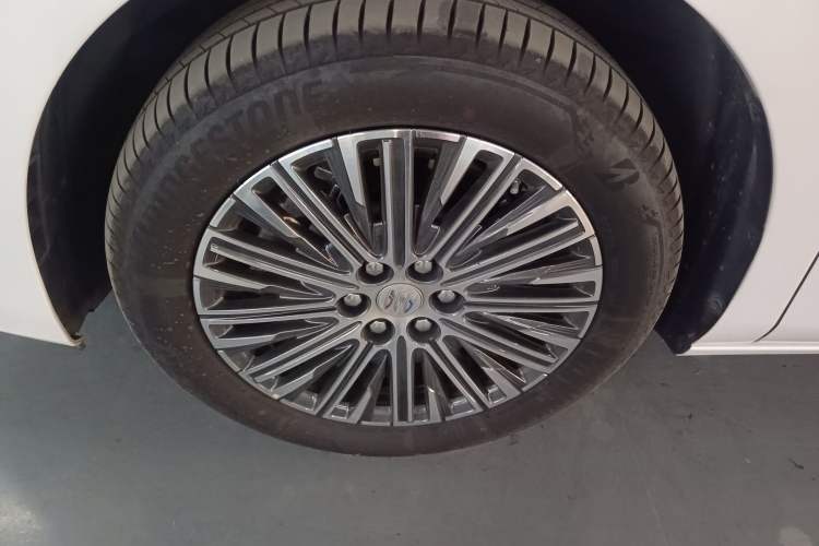 Used Buick GL8 New Energy 2024 Lu Zun Luxury Edition 7-Seater