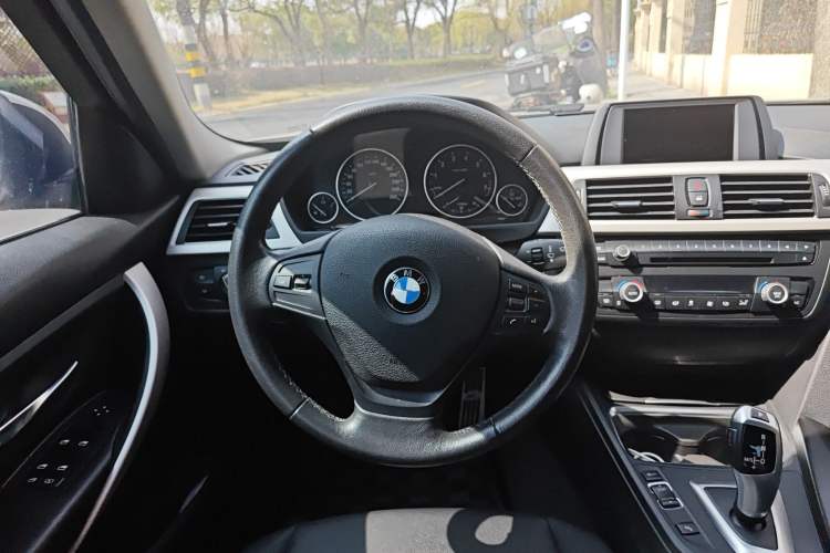 Used BMW 3 Series 2014 320Li Fashion Model