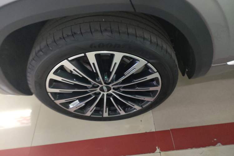 Used Geely Auto Monjaro L 2025 Dongfang Yao 2.0TD Automatic All-Wheel-Drive Wangyue Edition