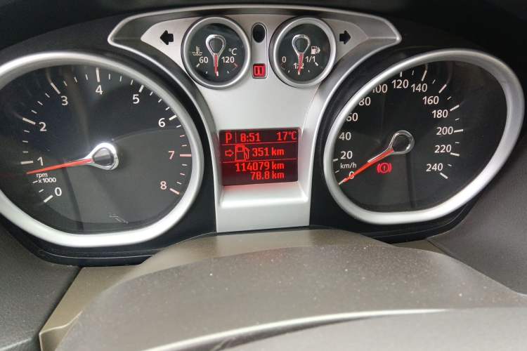 Used Ford Focus 2011 Hatchback 1.8L Automatic Fashion Edition Odometer Close Up