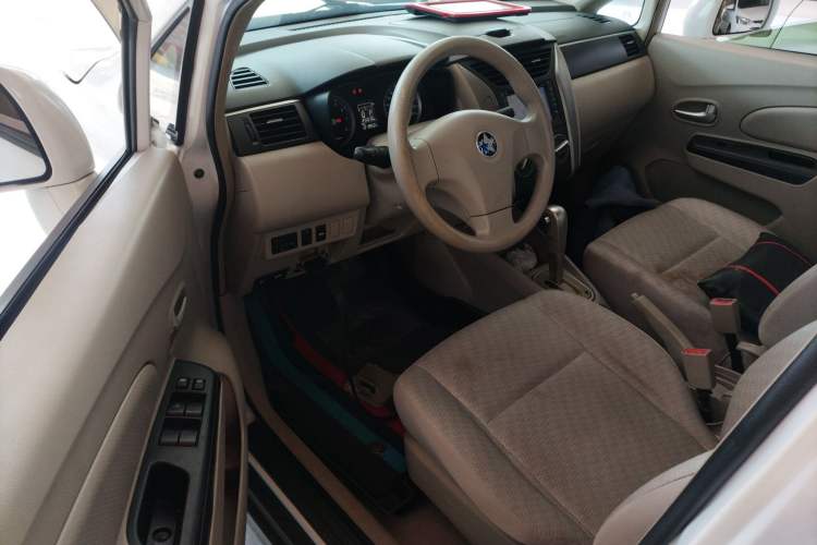 Used Venucia D50 2015 1.6L Automatic Fashion Edition
