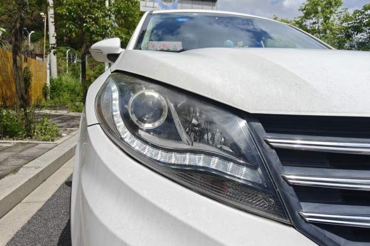 Used Dongfeng Fengon 580 2016 1.5T Manual Luxury Edition
