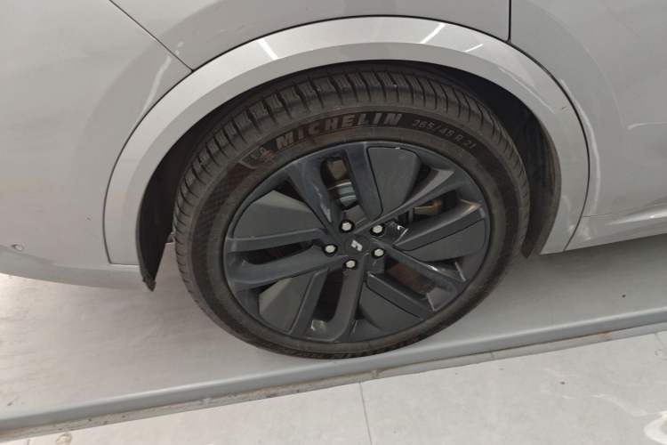 Used Li Auto L9 2022 Max model