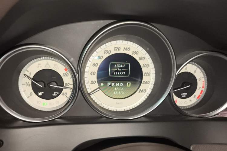 Used Mercedes-Benz C-Class 2011 C 200 CGI Elegant Model Odometer Close Up