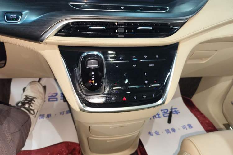 Used Buick GL8 2022 ES Landtrek 653T Flagship Model