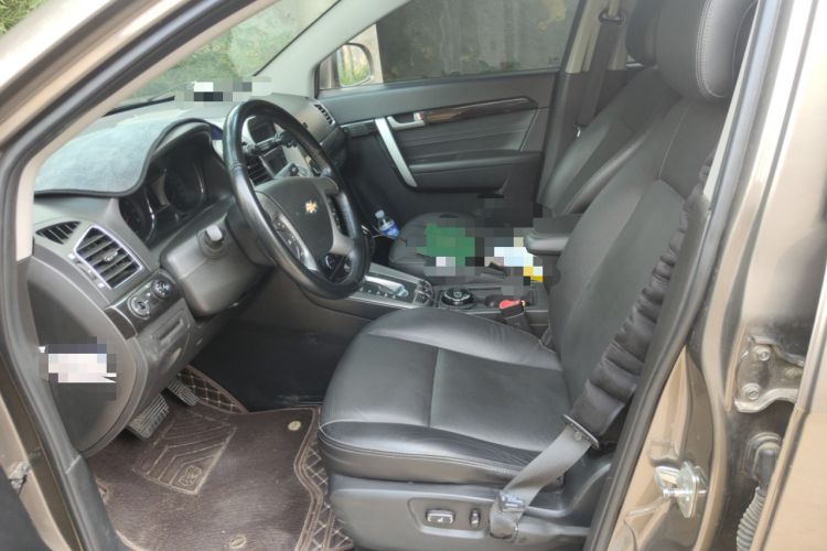 Used Chevrolet Captiva 2015 2.4L 4x4 Flagship Edition 7-Seater
