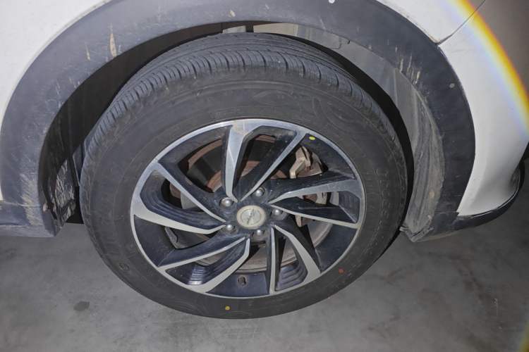 Used Zotye T300 2017 1.5T CVT Luxury Model Right Front Wheel Hub