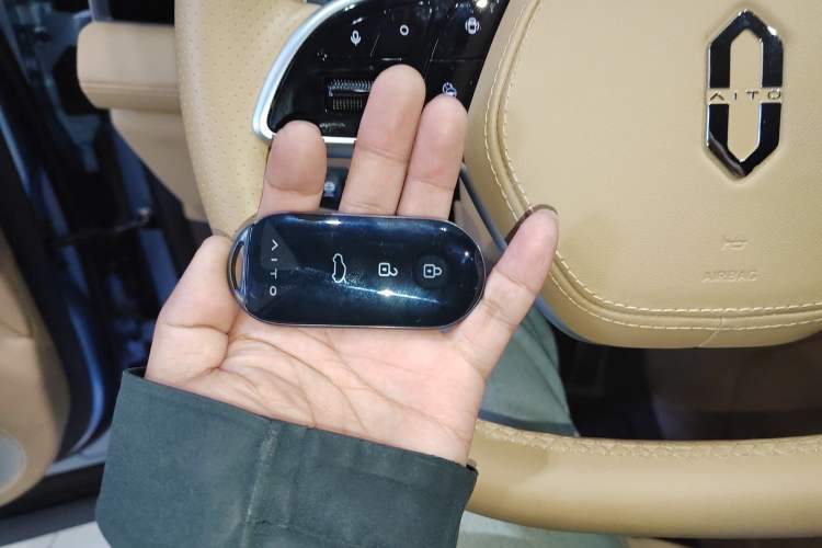 Used Hima AITO M7 2024 1.5T Intelligent Driving 4WD Max Edition 5 Seats Vehicle Key