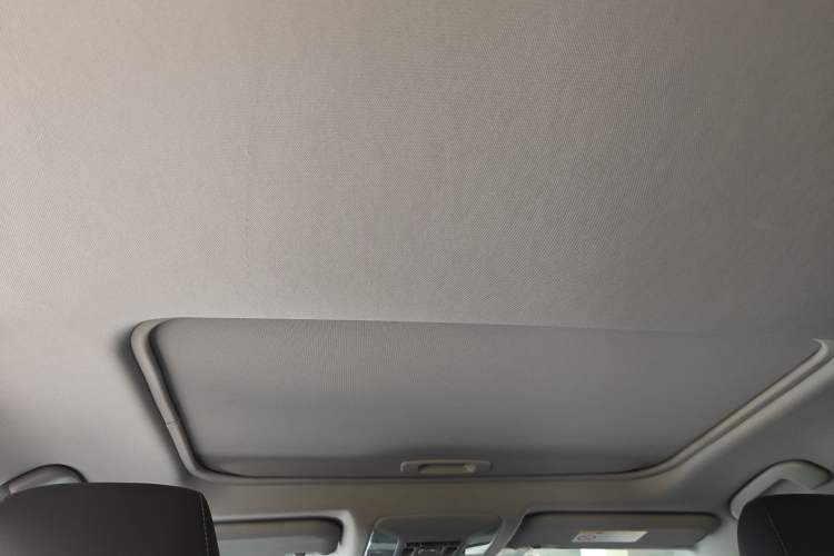 Used Toyota RAV4 2020 Dual-Engine 2.5L E-CVT 4x4 Elite PLUS Edition Headliner