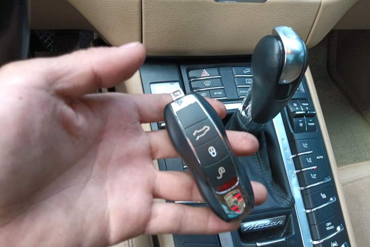 Used Porsche Macan 2017 Macan 2.0T Vehicle Key