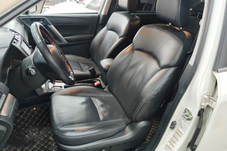 Used Subaru Forester 2014 2.0i Automatic Luxury Edition
