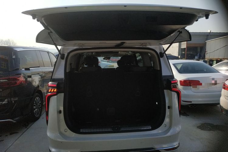 Used SAIC MAXUS G90 2022 2.0T Starry Seven-Seater