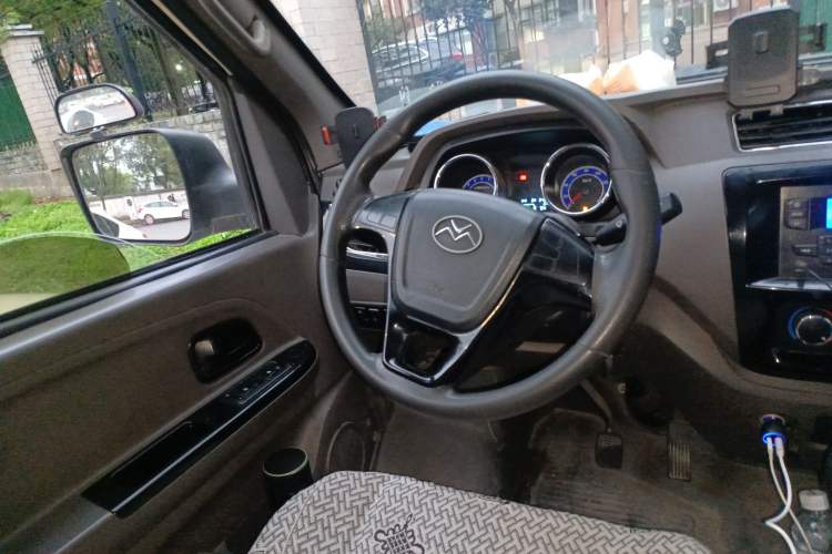 Used New Gonow Shuailing 2022 Standard Range with 41.64 kWh Lishen Power
