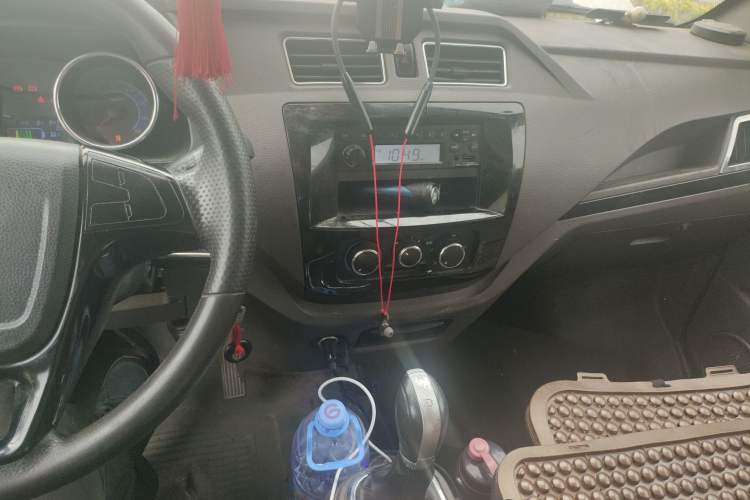 Used King Long Longyao 6 2022 Van Series CATL 41.86 kWh
