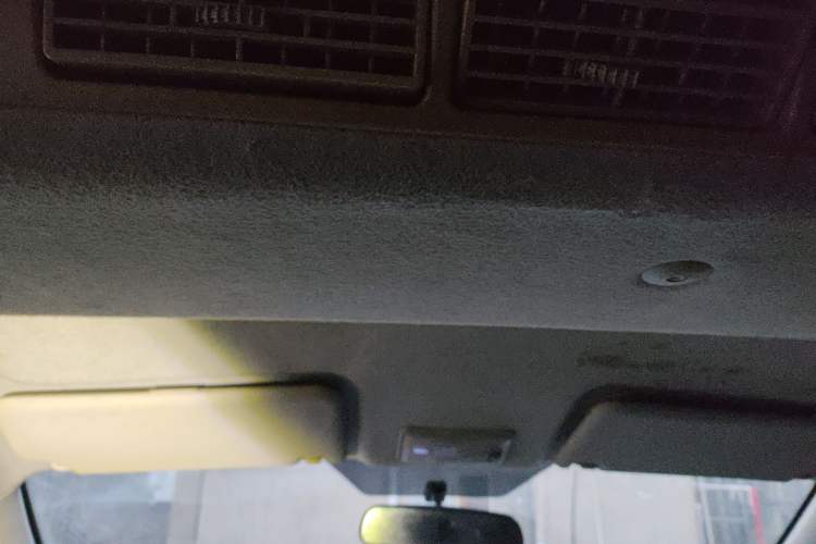 Used BAIC Weiwang M20 2014 1.5L practical type BJ415A Headliner