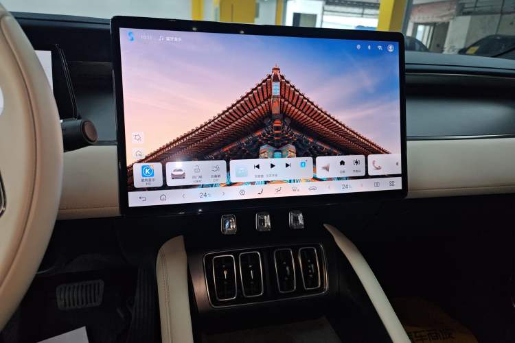 Used BYD Song L EV 2024 662 km Excellence Version
