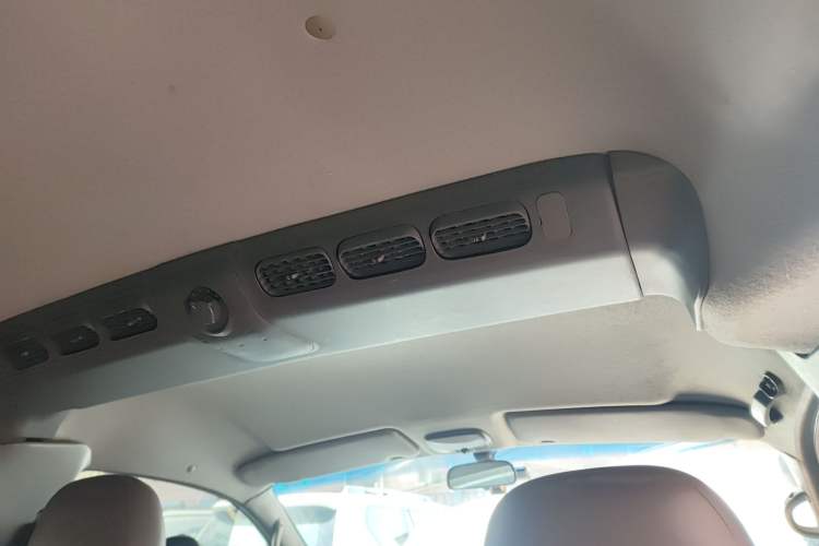 Used JAC Group Refine 2015 2.0L Shuttle Gasoline Long-Wheelbase Standard Version HFC4GA3-3D