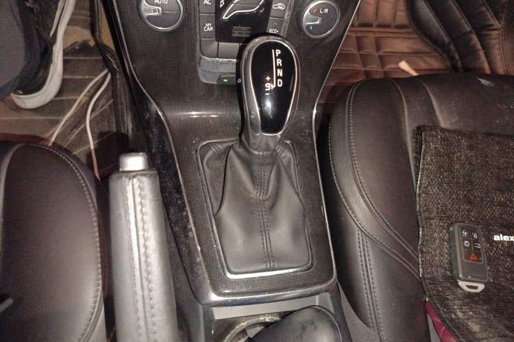 Used Volvo V40 2017 T3 Zhiyi Edition