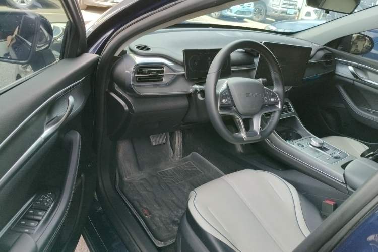 Used BYD Destroyer 05 2024 HONOR Edition DM-i 120KM Flagship Model Driver Seat