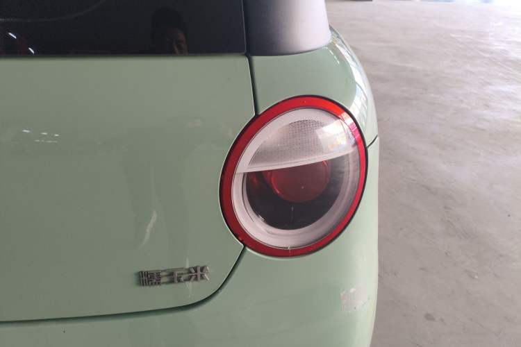 Used CHANGAN NEVO Lumin 2022 155 km – Refreshingly Sweet Edition Right Rear Taillight