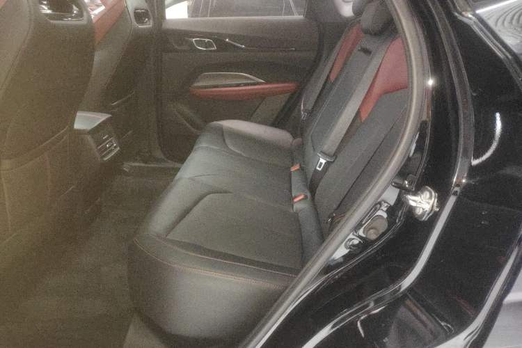 Used CHANGAN OSHAN Z6 2023 Blue Whale 1.5T DCT Smart Luxury Model