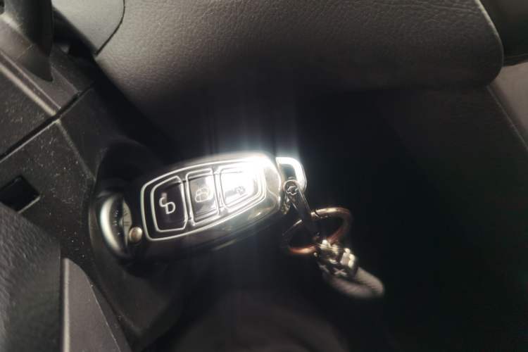 Used Ford Focus 2012 Hatchback 1.6L Automatic Fashion Edition
