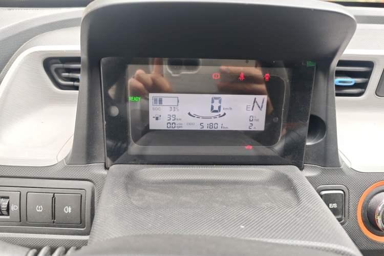 Used Wuling Hongguang MINIEV 2022 Easy Version Lithium Iron Phosphate Odometer Close Up