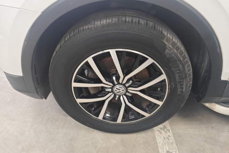 Used Volkswagen Tiguan L 2018 330TSI Automatic Two-Wheel Drive Luxury Edition