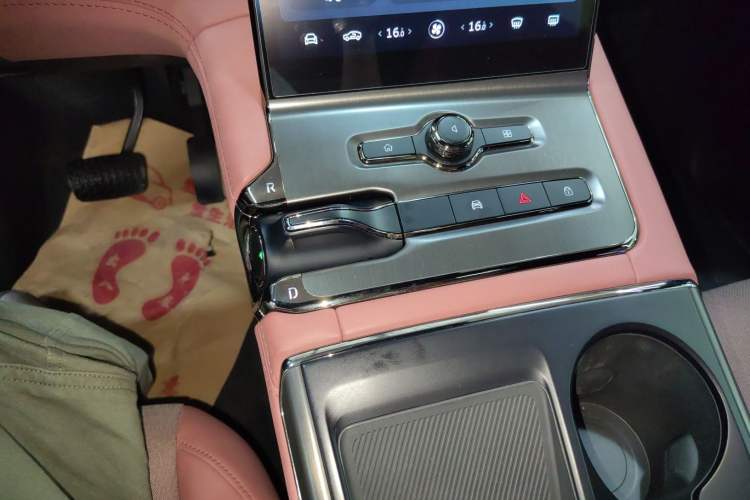 Used Nio EC6 2022 75 kWh Sport Edition
