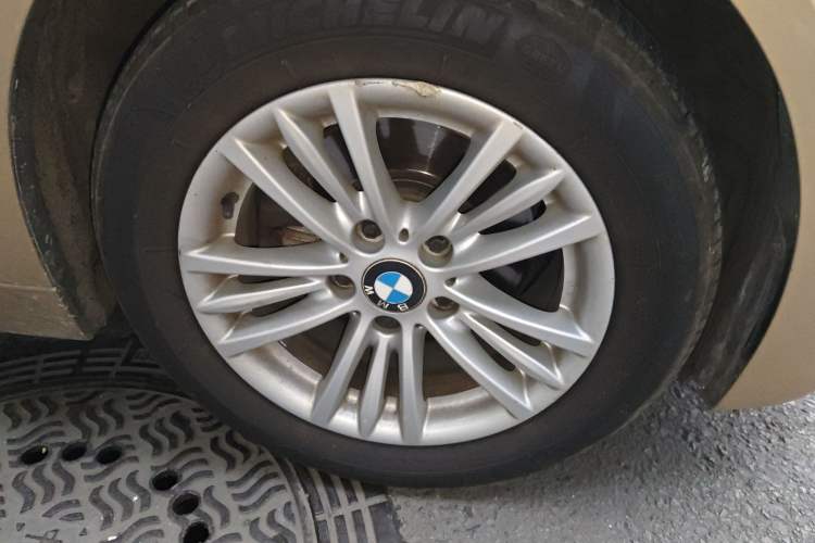 Used BMW 3 Series 2014 320Li Fashion Model